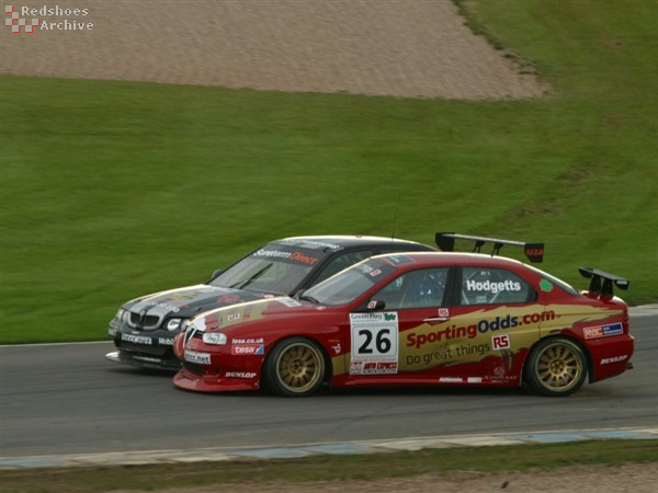 Reid pushes Hodgetts wide