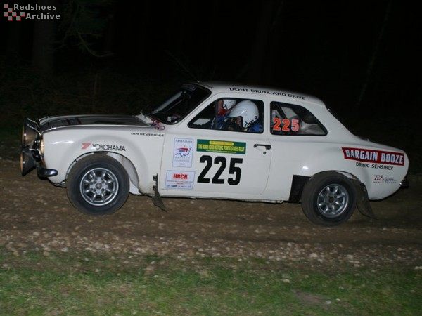 Simon Wallis / Ian Beveridge - Ford Escort RS2000