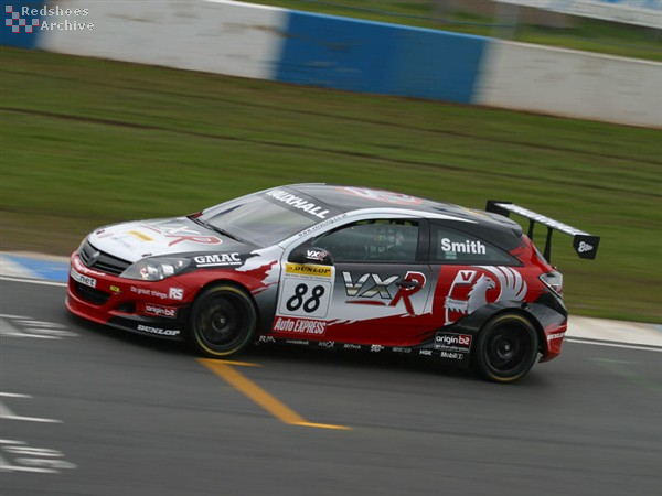 Gavin Smith - Vauxhall Astra Sport Hatch