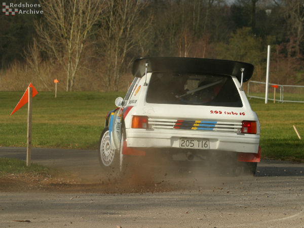 Peugeot 205 T16