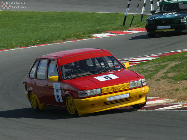 Chris Yates - MG Maestro