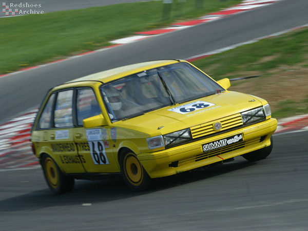 Lee Sullivan - MG Maestro