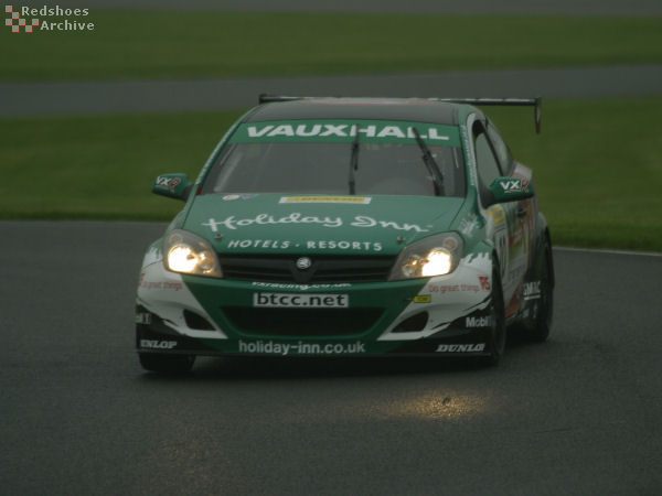 Gavin Smith - Vauxhall Astra Sport Hatch