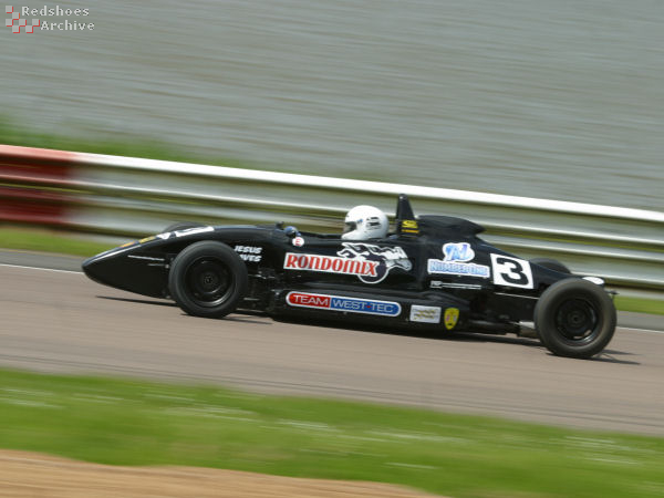 Adriano Medeiros - Van Diemen RF00