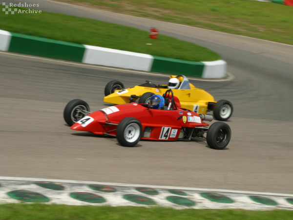 Neil Hunt - Mondiale M93S