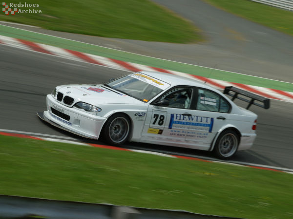 Clarke / Wilds - BMW 320i