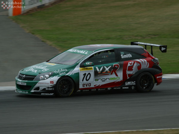 Gavin Smith - Vauxhall Astra Sport Hatch
