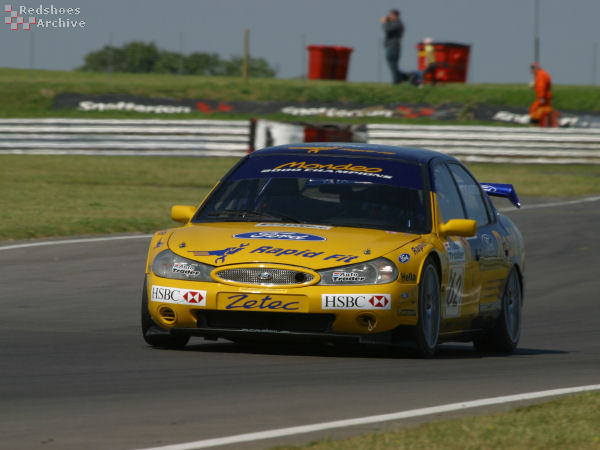 Bernard Hogarth - Ford Mondeo