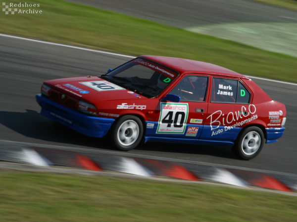 Mark James - Alfa Romeo 33