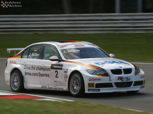 Jorg Muller - BMW 320si