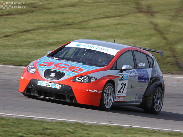 Adam Jones - SEAT Leon