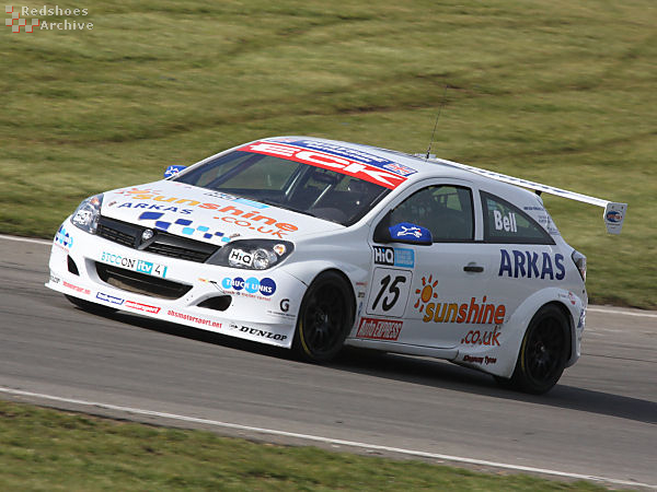 Martyn Bell - Vauxhall Astra Sport Hatch