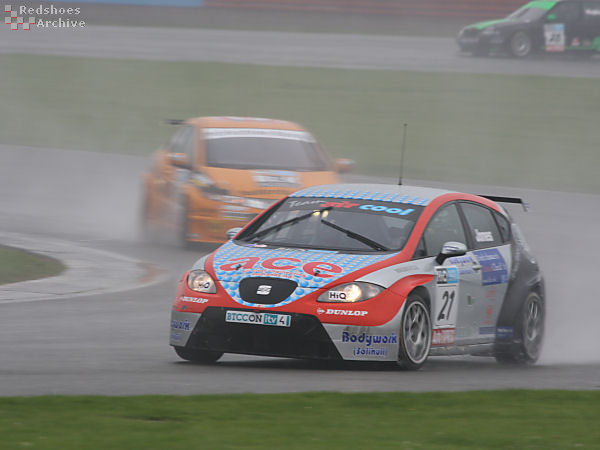 Adam Jones - SEAT Leon