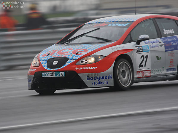 Adam Jones - SEAT Leon