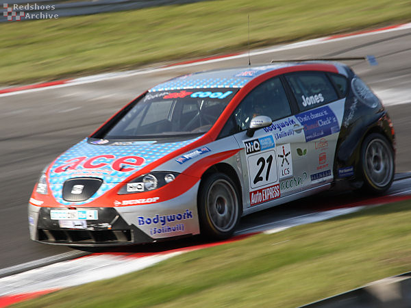 Adam Jones - SEAT Leon