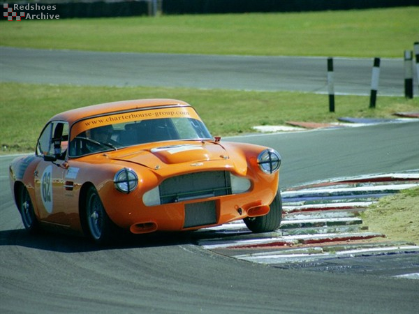 Aston Martin DB4