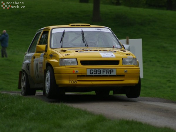 Richard Egger / Susie Carrermole - Vauxhall Nova