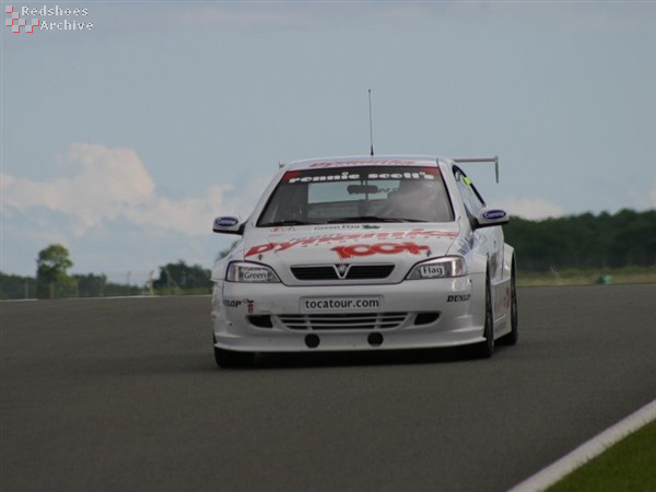 Gareth Howell - Vauxhall Astra