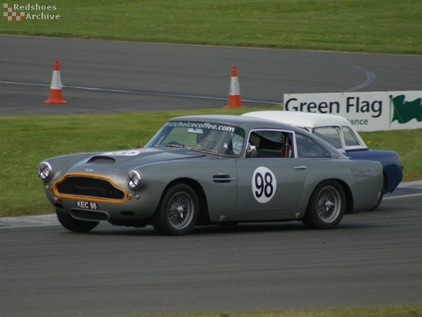 Aston Martin DB4