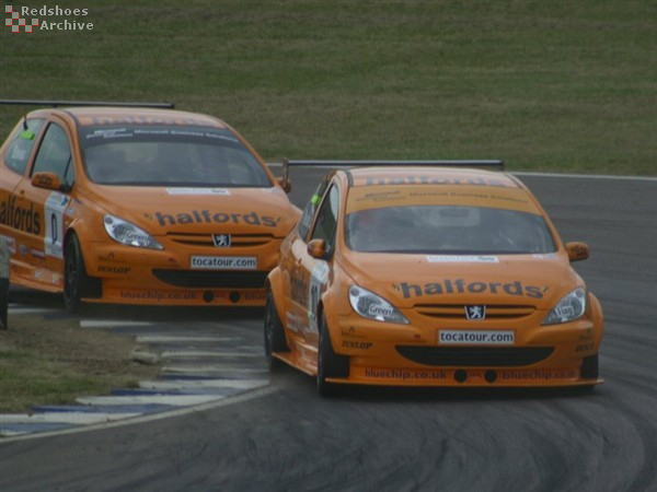 Team Halford Peugeots