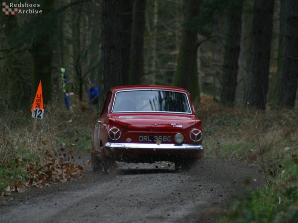 Ronnie Roughhead / Ian Canavan - Ford Cortina GT