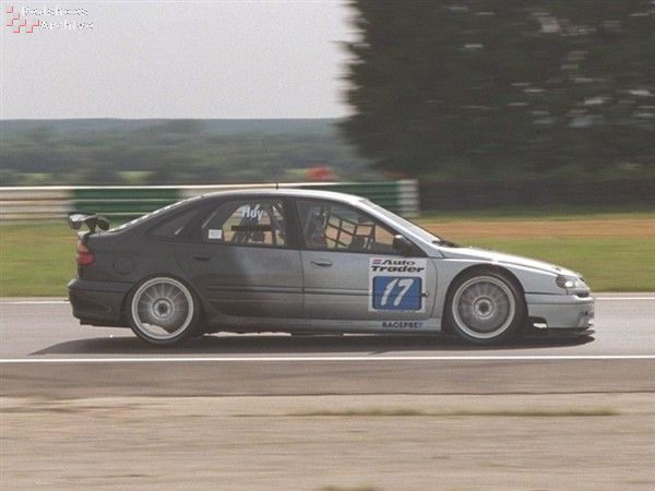 Will Hoy - Renault Laguna