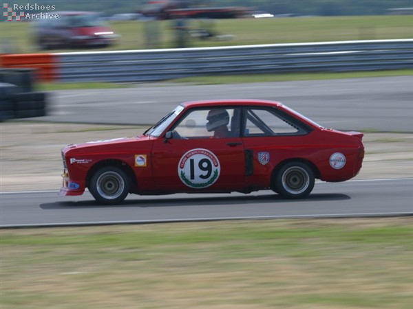 Les Lyons - Ford Escort