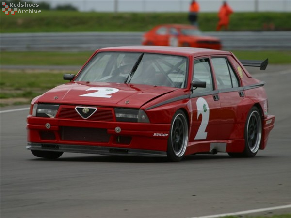 Julian Birtley - Alfa Romeo 75 24v V6