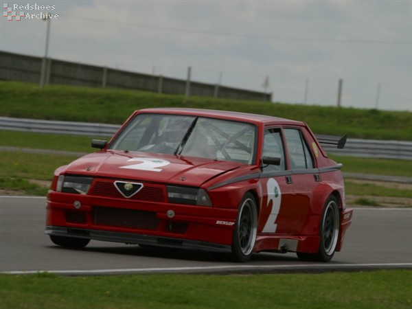 Julian Birtley - Alfa Romeo 75 24v V6