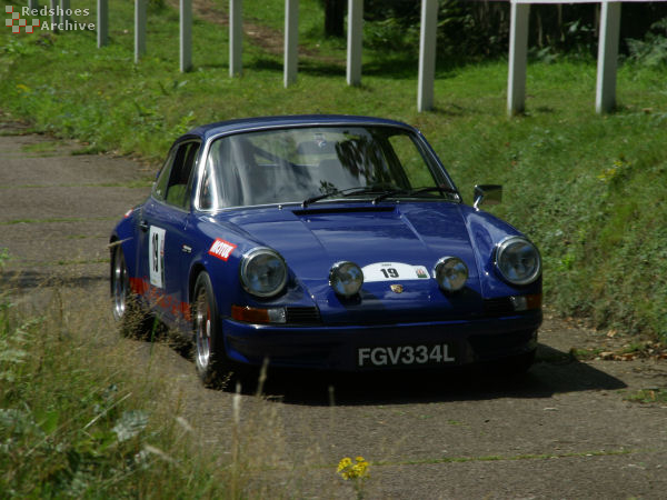 Porsche 911 RS Touring